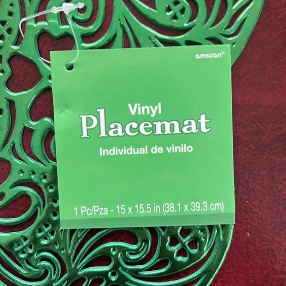 Green Shamrock Vinyl Placemat 15” x 15.5” Set of 2 - Picture 3 of 4